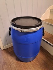 Plastic barrel with lid 60